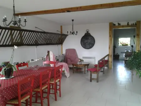 Maison rénovée avec piscine et jardin à Moulins - Photo 1