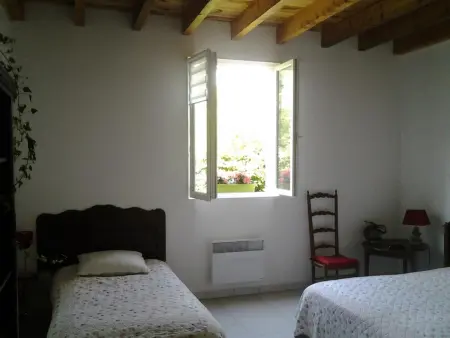 Maison rénovée avec piscine et jardin à Moulins - Photo 4