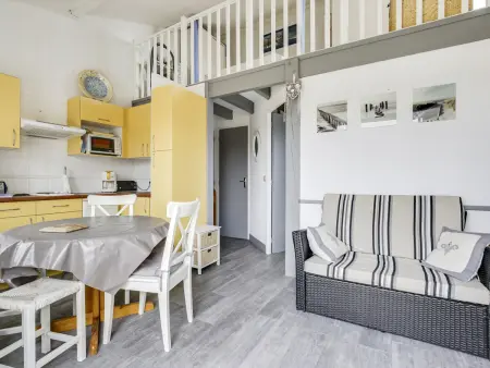 Charmante maison T2 avec mezzanine, terrasse et parking, à 350m de la plage – idéal pour 4 personnes - Photo 2