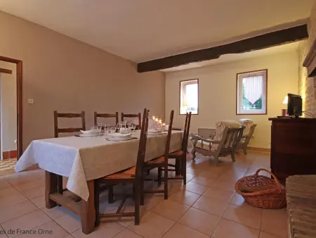 Maison de Bourg Avec Jardin et Wifi - Bures, Gite 6 personnes à Bures - Photo 11