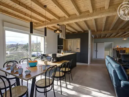 Maison lumineuse avec jardin clos et cheminée, idéale pour familles et amis - Photo 3