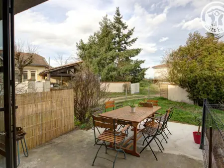 Maison lumineuse avec jardin clos et cheminée, idéale pour familles et amis - Photo 12