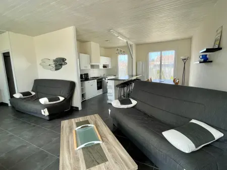 **Maison 3 pièces avec jardin à 350m du bord de mer - Wifi, terrasse, parking** - Photo 3