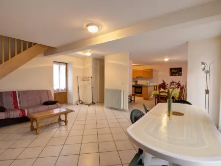 Gîte convivial avec jardin, accepte animaux, idéal pour nature et randonnées en Auvergne - Photo 2