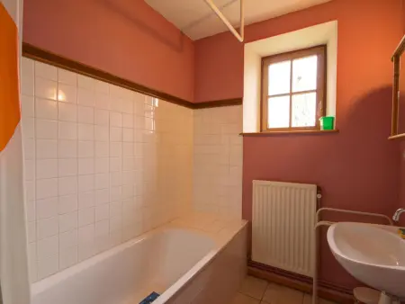 Gîte convivial avec jardin, accepte animaux, idéal pour nature et randonnées en Auvergne - Photo 10