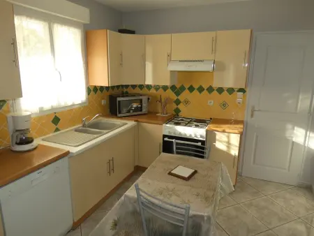 Charmante maison F3 à Saujon, 2 chambres, animaux acceptés, parking - Photo 2