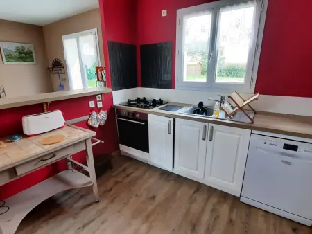 Maison de plain-pied avec jardin clôturé, proche Thermes St Roch - 3 chambres, WiFi, cuisine équipée - Photo 2