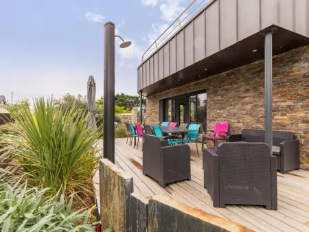 Villa rénovée à Barneville-Carteret, proche de la mer - Photo 1