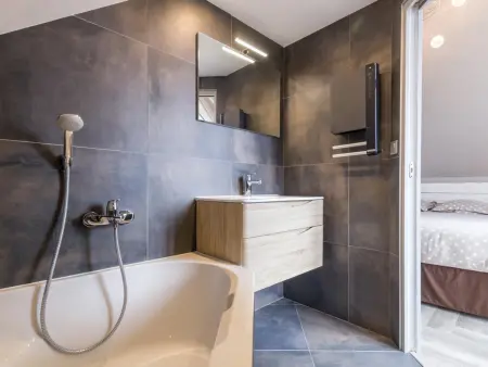 Villa rénovée à Barneville-Carteret, proche de la mer - Photo 13
