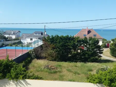 Villa rénovée à Barneville-Carteret, proche de la mer - Photo 15