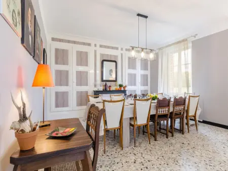 Maison spacieuse avec jardin, proche des lacs, idéale pour familles et amis, équipements complets - Photo 1