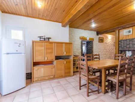 Maison rénovée 4 chambres avec jardin et parking en Champagne - Photo 7
