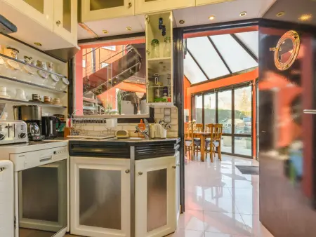 Maison charmante avec piscine privée et animaux admis - Photo 8