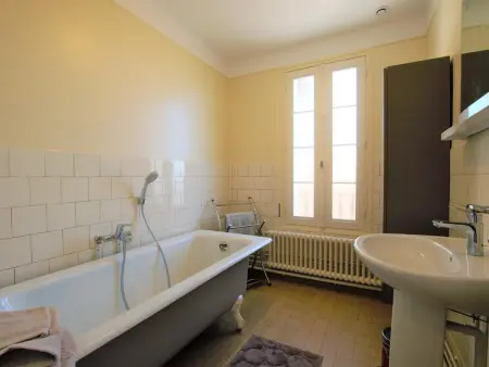 Maison spacieuse pour familles et amis avec jardin et animaux acceptés - Photo 10