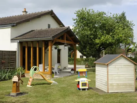 Maison indépendante avec jardin, à proximité de Troyes et des Lacs, idéale pour familles et activités extérieures - Photo 1