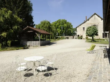 Gîte de charme au cœur du vignoble avec parc Nigloland à proximité, idéal famille et animaux accueillis - Photo 9
