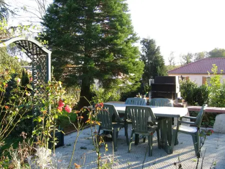 Maison paisible avec terrasse et animaux acceptés - Photo 9