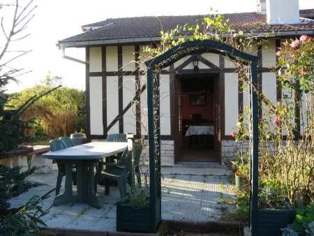 Maison paisible avec terrasse et animaux acceptés - Photo 12
