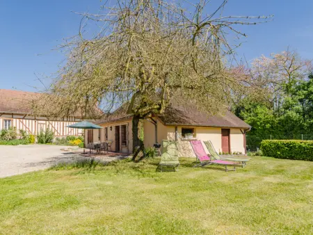 Gîte au Cœur du Parc Forêt d'Orient avec Jardin et Cheminée, Proche Troyes - Photo 4