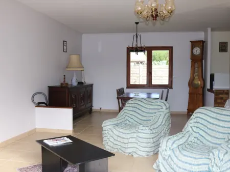 Maison Calme avec Jardin, Proche Lac et Centre, Animaux Bienvenus, Ménage Inclus - Photo 5