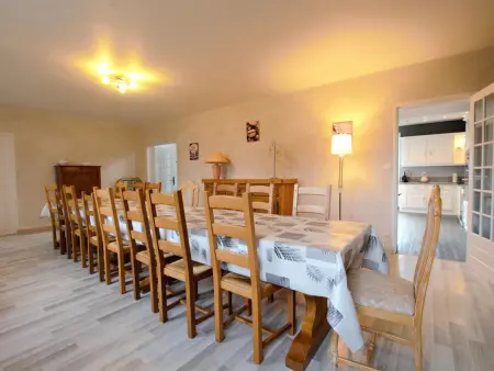 Maison spacieuse avec piscine, proche Nigloland et vignoble, idéale pour familles et groupes - Photo 1