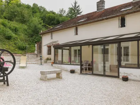 Gîte confortable avec cour close, animaux acceptés, proche de Nigloland - Photo 1