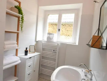 Maison de campagne avec jardin bio, proche de Troyes, idéale pour découvrir nature et vignobles. - Photo 6