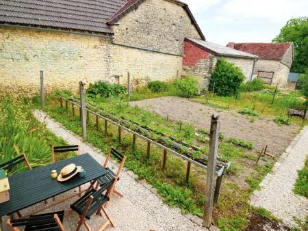 Maison de campagne avec jardin bio, proche de Troyes, idéale pour découvrir nature et vignobles. - Photo 12