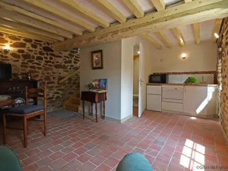 Maison historique du 15ème siècle avec jardin à La Carneille - Photo 6