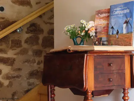 Maison historique du 15ème siècle avec jardin à La Carneille - Photo 7