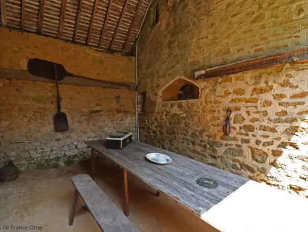 Maison historique du 15ème siècle avec jardin à La Carneille - Photo 24