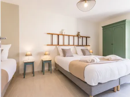 Élégant Gîte Rural avec Piscine Intérieure Chauffée près de Nantes - Photo 11