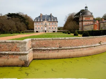 Gîte de charme avec jardin, douves, vélos, et accueil animaux - 4 chambres, proche de Chartres - Photo 2