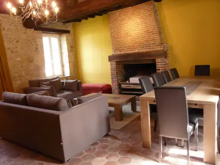 Gîte de charme avec jardin, douves, vélos, et accueil animaux - 4 chambres, proche de Chartres - Photo 4