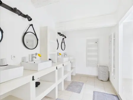Magnifique Mas Provençal avec Piscine à Eygalières - 19 Couchages, 8 Chambres, Billard, et Plus ! - Photo 30