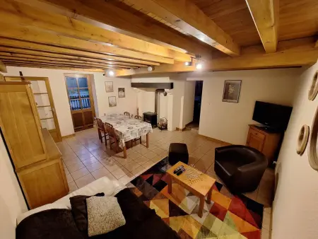 Gîte accueillant pour 7 pers avec cheminée et terrasse - Photo 6