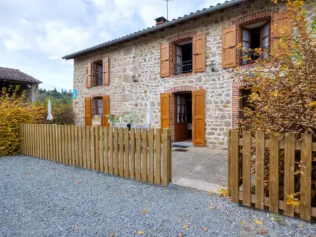 Gîte accueillant pour 7 pers avec cheminée et terrasse - Photo 12