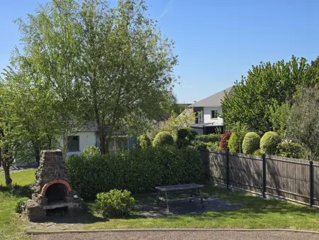 Maison spacieuse à Yquelon avec jardin clos et internet, proche de Granville - Photo 2