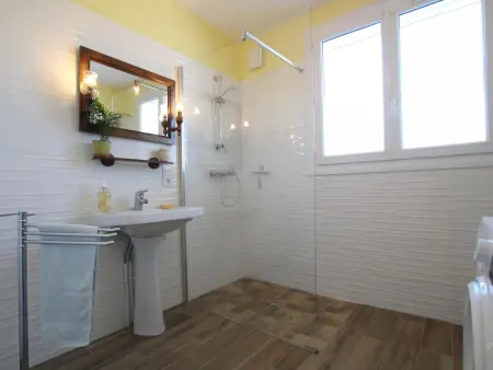Maison spacieuse à Yquelon avec jardin clos et internet, proche de Granville - Photo 7