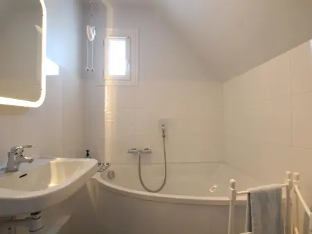Maison spacieuse à Yquelon avec jardin clos et internet, proche de Granville - Photo 12