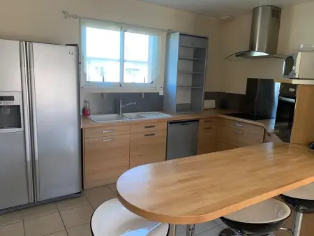 Maison Confortable avec Clim, Terrasse et Jardin - 6 Pers, Proche Lac et Plages - Photo 1