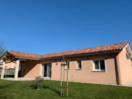 Maison Confortable avec Clim, Terrasse et Jardin - 6 Pers, Proche Lac et Plages - Photo 5