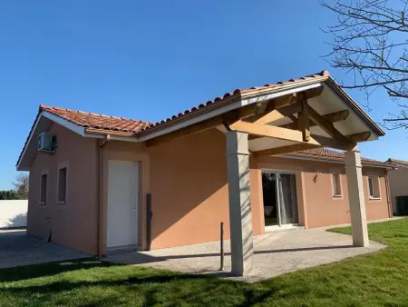 Maison Confortable avec Clim, Terrasse et Jardin - 6 Pers, Proche Lac et Plages - Photo 6