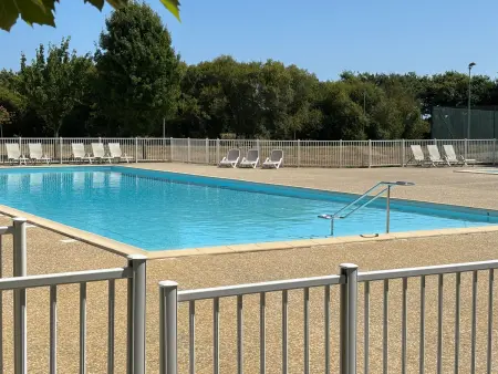 Maison de Vacances 2* avec Piscine Chauffée, Proche Plage et Commerces - Photo 1