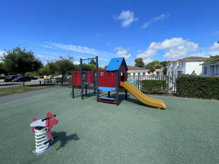 Maisonnette 4 pers avec terrasse privée et accès piscine, proche océan - Saint-Brevin-les-Pins - Photo 13