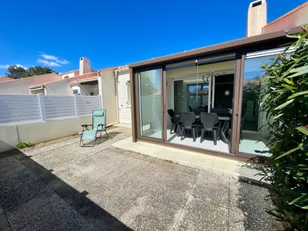 Maison tout confort proche plage avec véranda et parking privatif - Photo 17