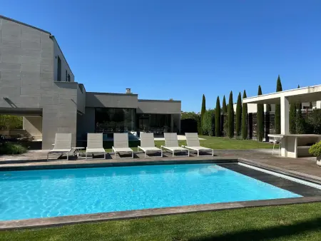 Villa contemporaine avec piscine proche centre de Saint-Rémy-de-Provence - Photo 2