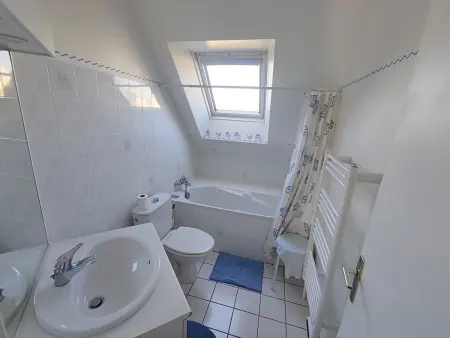 Maison calme avec jardin, à 500m de la plage, proche commerces, bien équipée pour 4 personnes - Photo 8