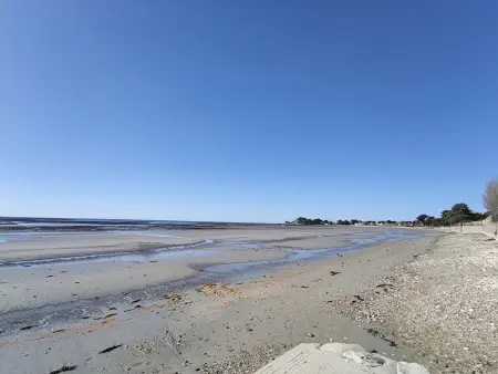 Maison calme avec jardin, à 500m de la plage, proche commerces, bien équipée pour 4 personnes - Photo 13