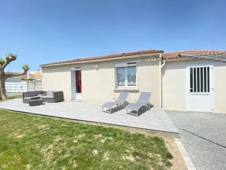 Maison de Charme au Calme avec Jardin Clos, WIFI, Proche Plage du Marais Girard, Animaux Acceptés - Photo 1